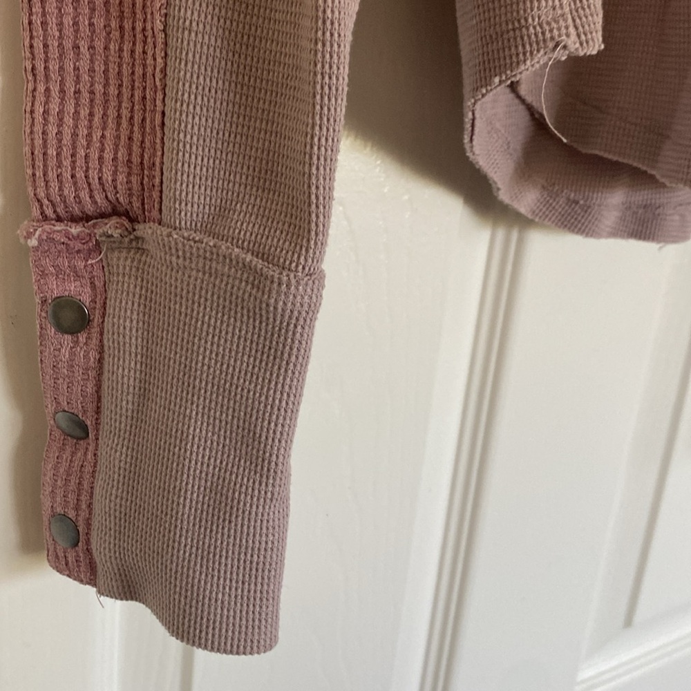 We The Free Mauve and Pink Long Sleeve Sweatshirt - Picture 3 of 4